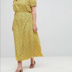 Fashion Union Plus Maxi Skirt in Grunge Floral